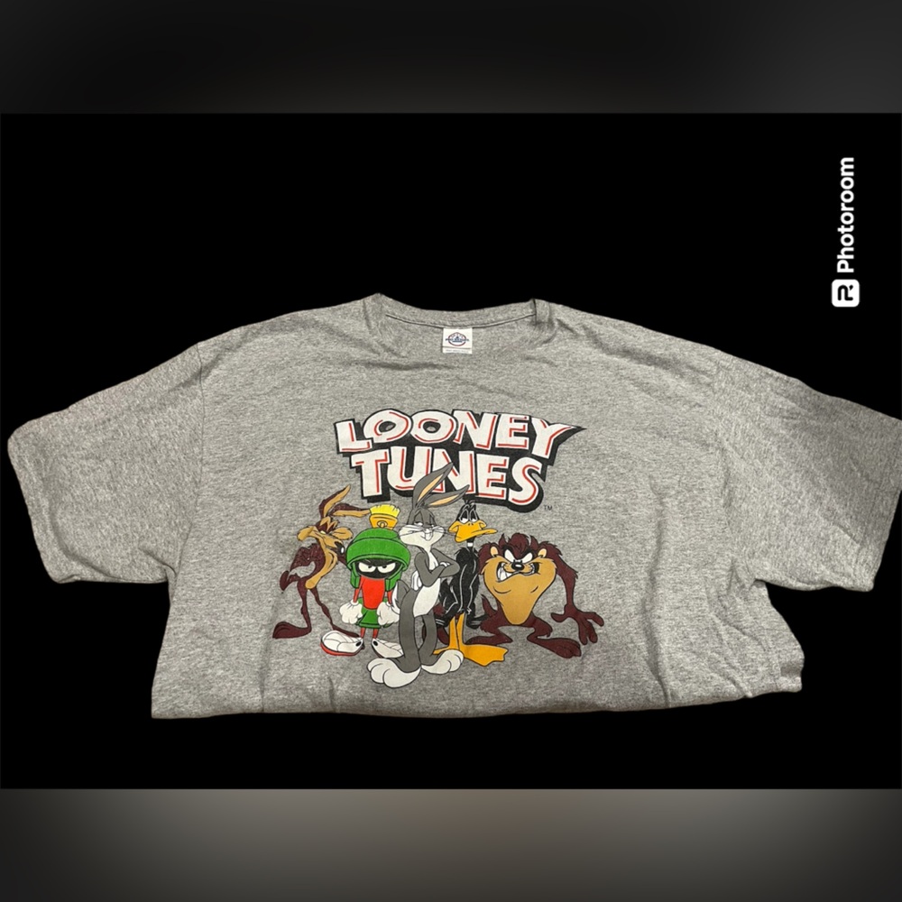 🐰VINTAGE LOONEY TUNES CHARACTER TEE